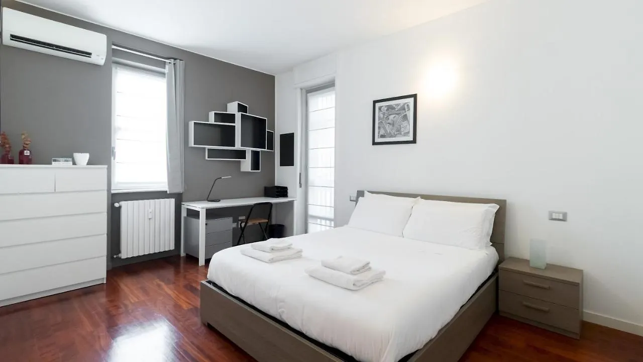 Italianway - Tagiura 8 Apartamento Milão